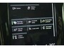 Volvo S60 B3 Automaat R-Design | Black Edition Emblemen | Schuif/Kanteldak | Parkeercamera | Parkeerverwarming | BLIS | Parkeersensoren voor + achter | 19'' Lichtmetalen velgen | Adaptive Cruise & Pilot Assist | Stoelverwarming |