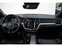 Volvo S60 B3 Automaat R-Design | Black Edition Emblemen | Schuif/Kanteldak | Parkeercamera | Parkeerverwarming | BLIS | Parkeersensoren voor + achter | 19'' Lichtmetalen velgen | Adaptive Cruise & Pilot Assist | Stoelverwarming |