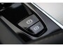 Volvo S60 B3 Automaat R-Design | Black Edition Emblemen | Schuif/Kanteldak | Parkeercamera | Parkeerverwarming | BLIS | Parkeersensoren voor + achter | 19'' Lichtmetalen velgen | Adaptive Cruise & Pilot Assist | Stoelverwarming |