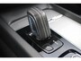 Volvo S60 B3 Automaat R-Design | Black Edition Emblemen | Schuif/Kanteldak | Parkeercamera | Parkeerverwarming | BLIS | Parkeersensoren voor + achter | 19'' Lichtmetalen velgen | Adaptive Cruise & Pilot Assist | Stoelverwarming |