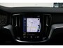 Volvo S60 B3 Automaat R-Design | Black Edition Emblemen | Schuif/Kanteldak | Parkeercamera | Parkeerverwarming | BLIS | Parkeersensoren voor + achter | 19'' Lichtmetalen velgen | Adaptive Cruise & Pilot Assist | Stoelverwarming |