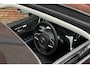 Volvo S60 Recharge T6 AWD Ultimate Dark | Panoramisch schuif-/ kanteldak | Elektrisch verstelbare voorstoelen met geheugenfunctie | Stoel-/ stuurwielverwarming | Harman/Kardon | Verwarmde achterbank | 19 inch. lichtmetalen velgen | Pilot assist