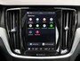 Volvo S60 Recharge T6 AWD Ultimate Dark | Panoramisch schuif-/ kanteldak | Elektrisch verstelbare voorstoelen met geheugenfunctie | Stoel-/ stuurwielverwarming | Harman Kardon | Verwarmde achterbank | 19 inch. lichtmetalen velgen | Pilot assist
