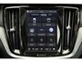 Volvo S60 Recharge T6 AWD Ultimate Dark | Panoramisch schuif-/ kanteldak | Elektrisch verstelbare voorstoelen met geheugenfunctie | Stoel-/ stuurwielverwarming | Harman/Kardon | Verwarmde achterbank | 19 inch. lichtmetalen velgen | Pilot assist