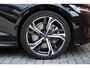 Volvo S60 Recharge T6 AWD Ultimate Dark | Panoramisch schuif-/ kanteldak | Elektrisch verstelbare voorstoelen met geheugenfunctie | Stoel-/ stuurwielverwarming | Harman Kardon | Verwarmde achterbank | 19 inch. lichtmetalen velgen | Pilot assist