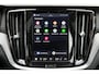 Volvo S60 Recharge T6 AWD Ultimate Dark | Panoramisch schuif-/ kanteldak | Elektrisch verstelbare voorstoelen met geheugenfunctie | Stoel-/ stuurwielverwarming | Harman/Kardon | Verwarmde achterbank | 19 inch. lichtmetalen velgen | Pilot assist