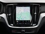 Volvo S60 Recharge T6 AWD Ultimate Dark | Panoramisch schuif-/ kanteldak | Elektrisch verstelbare voorstoelen met geheugenfunctie | Stoel-/ stuurwielverwarming | Harman Kardon | Verwarmde achterbank | 19 inch. lichtmetalen velgen | Pilot assist