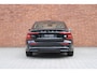 Volvo S60 Recharge T6 AWD Ultimate Dark | Panoramisch schuif-/ kanteldak | Elektrisch verstelbare voorstoelen met geheugenfunctie | Stoel-/ stuurwielverwarming | Harman/Kardon | Verwarmde achterbank | 19 inch. lichtmetalen velgen | Pilot assist
