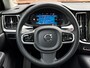 Volvo S60 Recharge T6 AWD Ultimate Dark | Panoramisch schuif-/ kanteldak | Elektrisch verstelbare voorstoelen met geheugenfunctie | Stoel-/ stuurwielverwarming | Harman Kardon | Verwarmde achterbank | 19 inch. lichtmetalen velgen | Pilot assist