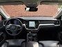 Volvo S60 Recharge T6 AWD Ultimate Dark | Panoramisch schuif-/ kanteldak | Elektrisch verstelbare voorstoelen met geheugenfunctie | Stoel-/ stuurwielverwarming | Harman Kardon | Verwarmde achterbank | 19 inch. lichtmetalen velgen | Pilot assist