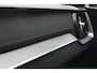 Volvo S60 Recharge T6 AWD Ultimate Dark | Panoramisch schuif-/ kanteldak | Elektrisch verstelbare voorstoelen met geheugenfunctie | Stoel-/ stuurwielverwarming | Harman/Kardon | Verwarmde achterbank | 19 inch. lichtmetalen velgen | Pilot assist