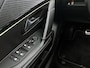 Peugeot e-208 EV GT Pack 50 kWh 136pk | Navigatie | Achteruitrijcamera | Leder/Alcantara | Stoelverwarming | Full Led koplampen | Adaptieve Cruise Control | 3D Cockpit | Keyless | Parkeersensoren v+a | Climate Control | Apple Carplay / Android Auto | Dodehoeksensor | Sfeerverlichting | Donker getint glas | 17" lichtmetalen velgen |