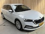 Skoda Octavia Combi 1.0 e-TSI Business Edition Plus Automaat | Achteruitrijcamera | Elektrisch verstelbare bestuurdersstoel | Climate & cruise control | Dodehoek detectie | Voorstoelen verwarmd | Head-up display