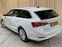 Skoda Octavia Combi 1.0 e-TSI Business Edition Plus Automaat | Achteruitrijcamera | Elektrisch verstelbare bestuurdersstoel | Climate & cruise control | Dodehoek detectie | Voorstoelen verwarmd | Head-up display