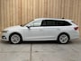 Skoda Octavia Combi 1.0 e-TSI Business Edition Plus Automaat | Achteruitrijcamera | Elektrisch verstelbare bestuurdersstoel | Climate & cruise control | Dodehoek detectie | Voorstoelen verwarmd | Head-up display