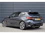 BMW 1-Serie M135i xDrive 306pk | Pano | Harman/Kardon | Head-Up | 19'' Wielen | Stuur + Stoelverwarming |