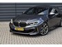 BMW 1-Serie M135i xDrive 306pk | Pano | Harman/Kardon | Head-Up | 19'' Wielen | Stuur + Stoelverwarming |