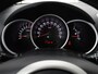 Kia Venga 1.4 CVVT World Cup Edition | Panoramadak | Cruise control | Climate control | Camera | Park assist | Bluetooth | Navigatie | Trekhaak