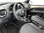 Toyota Aygo X 1.0 VVT-i MT Premium | JBL | Stoelverwarming | Keyless Entry/Start | Climate Control | Parkeersensoren voor+achter | Navigatie | Apple CarPlay/Android Auto | Half lederen bekleding |