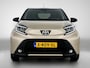 Toyota Aygo X 1.0 VVT-i MT Premium | JBL | Stoelverwarming | Keyless Entry/Start | Climate Control | Parkeersensoren voor+achter | Navigatie | Apple CarPlay/Android Auto | Half lederen bekleding |