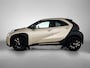 Toyota Aygo X 1.0 VVT-i MT Premium | JBL | Stoelverwarming | Keyless Entry/Start | Climate Control | Parkeersensoren voor+achter | Navigatie | Apple CarPlay/Android Auto | Half lederen bekleding |