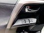Toyota RAV4 2.5 Hybrid AWD Style | Trekhaak 1650kg!| Leder-Stof | CarPlay / Android Auto | Camera | LED |