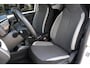Toyota Aygo 1.0 VVT-i x-First MT | 15” lichtmetalen velgen ‘zwart-gepolijst’ | Privacy glass achterruit en zijruiten achter | Mistlampen vóór | Smartphone Integration by Pioneer, 7” multimediascherm met DAB+, And
