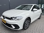 Volkswagen Polo 1.0 TSI Life Airco - Apple carplay - Parkeersensoren - Led verlichting - Radio - Cruise control - Bluetooth - Stuur multifunctioneel - Elektrische ramen - Licht metalen velgen 15 inch