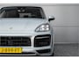 Porsche Cayenne Coupé 3.0 E-Hybrid Sport Design Pano ACC 4WS Trekhaak 22"