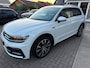 Volkswagen Tiguan 1.5 TSI ACT Highline Business R-Line / Pano / ACC / Massage / Camera / Trekhaak / Parel Wit .