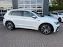 Volkswagen Tiguan 1.5 TSI ACT Highline Business R-Line / Pano / ACC / Massage / Camera / Trekhaak / Parel Wit .