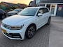 Volkswagen Tiguan 1.5 TSI ACT Highline Business R-Line / Pano / ACC / Massage / Camera / Trekhaak / Parel Wit .