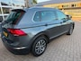 Volkswagen Tiguan 1.5 TSI ACT Highline Business R / Pano / 2x Massage / ACC / Trekhaak / Zeer kompleet !