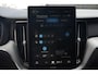 Volvo XC60 2.0 T8 Plug-in hybrid Facelift AWD Plus Black Edition 455pk Panoramadak/Trekhaak/360Camera