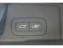 Volvo XC60 2.0 T8 Plug-in hybrid Facelift AWD Plus Black Edition 455pk Panoramadak/Trekhaak/360Camera