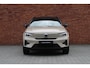 Volvo EX40 Single Motor Extended Range Plus 82 kWh | 360 graden camera | Stoel-/stuurwielverwarming | Trekhaak, inklapbaar | Harman Kardon | Pilot assist | 19 inch. lichtmetalen velgen | BLIS | Apple carplay/ Android auto | Keyless entry | Dak in contrasterende kleur