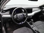 Skoda Octavia Combi 1.5 TSi 150 Pk First Edition | Stoelverwarming | Camera | Adaptive cruise | Navigatie | CarPlay | Matrix LED | 17 Inch | 60.639 Km !!