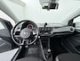Volkswagen Up! 1.0 high up! BlueMotion - Airconditioning - Navigatie - Lichtmetalen velgen