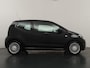 Volkswagen Up! 1.0 high up! BlueMotion - Airconditioning - Navigatie - Lichtmetalen velgen