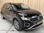 Volkswagen T-Roc 1.0 TSI Life 75 Edition Apple CarPlay/Android Auto | Airconditioning | Cruise control adaptief | LED koplampen | Lichtmetalen velgen | Rijstrooksensor | Getint glas | Achteruitrijcamera