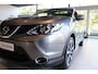 Nissan Qashqai 1.2 Tekna | Automaat | Lederen bekleding | Electrische Stoel verstelling | 360grd camera | Parkeersensoren voor en achter | Dodehoek sensoren | Nette auto met weinig kilometers | Stoel verwarming |