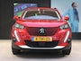 Peugeot e-2008 SUV EV Allure Pack 50 kWh | SOH 91,4% | Navigatie | Achteruitrijcamera | Climate Control | Apple Carplay/Android auto