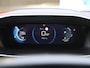 Peugeot e-2008 SUV EV Allure Pack 50 kWh | SOH 91,4% | Navigatie | Achteruitrijcamera | Climate Control | Apple Carplay/Android auto