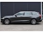 Volvo V60 T6 AWD Recharge Inscription | Panoramisch schuif/-kantel dak | Adaptieve Cruise Control | Stoel-/ Stuurwiel verwarming | Parkeercamera achter | Lederen bekleding | Keyless |