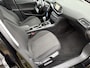 Peugeot 308 SW 1.2 PureTech Blue Lease Executive / PANORAMADAK / NAVI / CRUISE