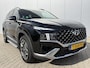 Hyundai Santa Fe 1.6 T-GDI HEV Premium Plus Sky 7p. / 7 persoons / Ledere bekleding / Stoelverwarming / Elektrisch Glazen Panorama-dak / Apple Carplay/Android Auto / Navigatie / Stoelgeheugen / Dealeronderhouden