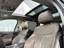 Hyundai Santa Fe 1.6 T-GDI HEV Premium Plus Sky 7p. / 7 persoons / Ledere bekleding / Stoelverwarming / Elektrisch Glazen Panorama-dak / Apple Carplay/Android Auto / Navigatie / Stoelgeheugen / Dealeronderhouden