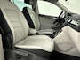 Volkswagen Tiguan 1.4 TSI Highline R-line | 1e Eigenaar | Origineel Nederlands | Stoelverwarming | Adaptive Cruise Control | R-line exterieur | Lederen stoelen | Elektrische bestuurdersstoel | Keyless | Elektrisch inklapblare trekhaak |