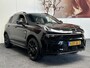 Lynk & Co 01 1.5 MY 2023 IMPERIAL GOLD LINE LEDER INTERIEUR ! ZWARTE HEMEL 360 CAMERA ADAPTIVE CRUISE CONTROL PANORAMA SCHUIF/KANTELDAK APPLE CARPLAY/ANDROID RIJSTROOKSENSOREN ZEER MOOI !!