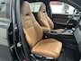 Lynk & Co 01 1.5 MY 2023 IMPERIAL GOLD LINE LEDER INTERIEUR ! ZWARTE HEMEL 360 CAMERA ADAPTIVE CRUISE CONTROL PANORAMA SCHUIF/KANTELDAK APPLE CARPLAY/ANDROID RIJSTROOKSENSOREN ZEER MOOI !!